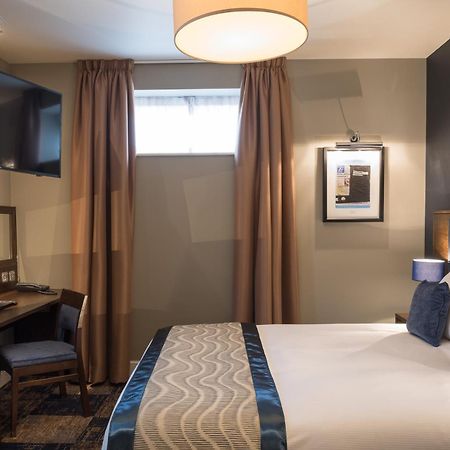 The John Russell Fox Wetherspoon Hotel แอนโดเวอร์ ภายนอก รูปภาพ