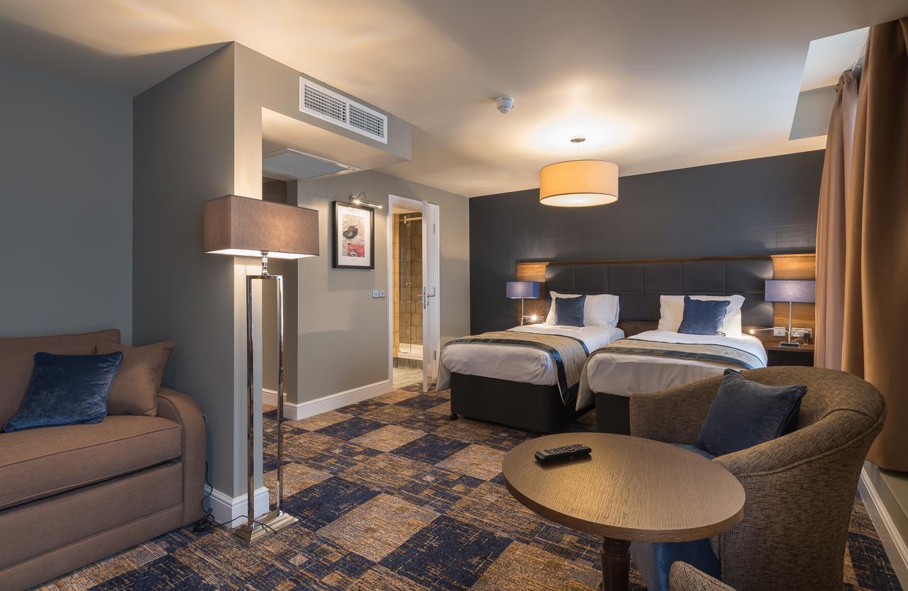 The John Russell Fox Wetherspoon Hotel แอนโดเวอร์ ภายนอก รูปภาพ