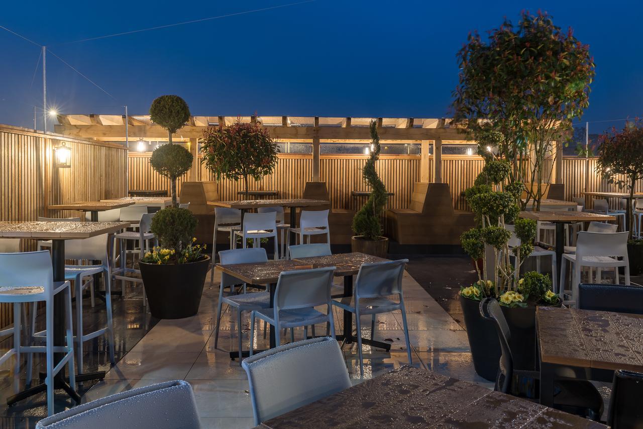 The John Russell Fox Wetherspoon Hotel แอนโดเวอร์ ภายนอก รูปภาพ