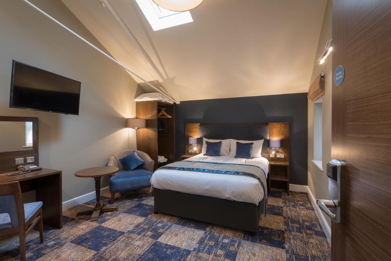 The John Russell Fox Wetherspoon Hotel แอนโดเวอร์ ภายนอก รูปภาพ