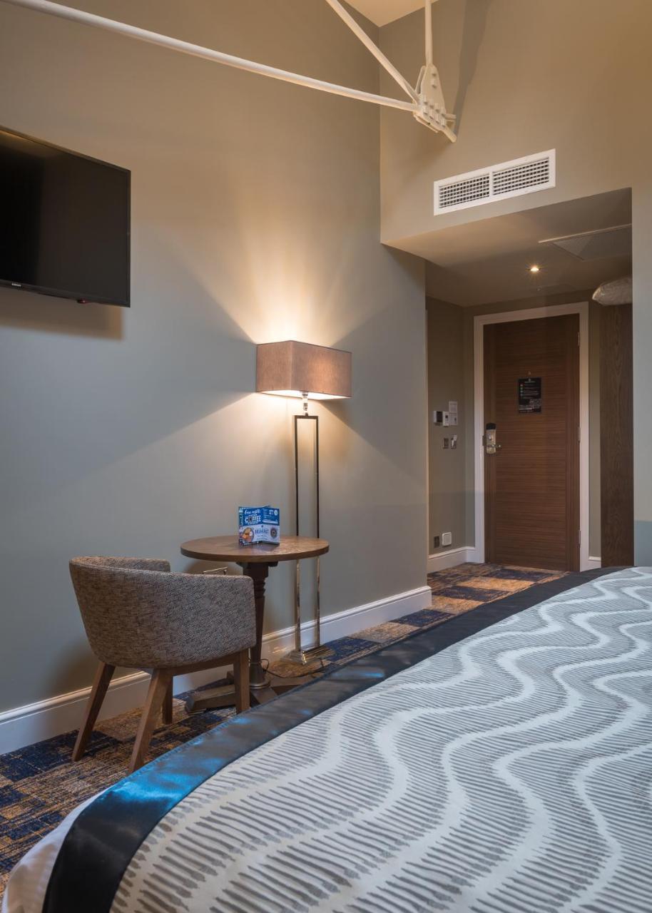 The John Russell Fox Wetherspoon Hotel แอนโดเวอร์ ภายนอก รูปภาพ