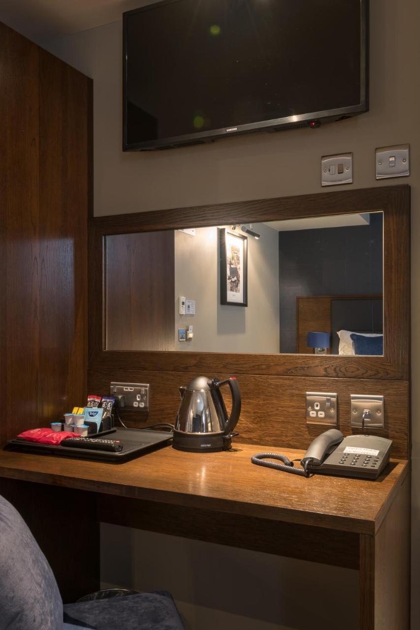 The John Russell Fox Wetherspoon Hotel แอนโดเวอร์ ภายนอก รูปภาพ