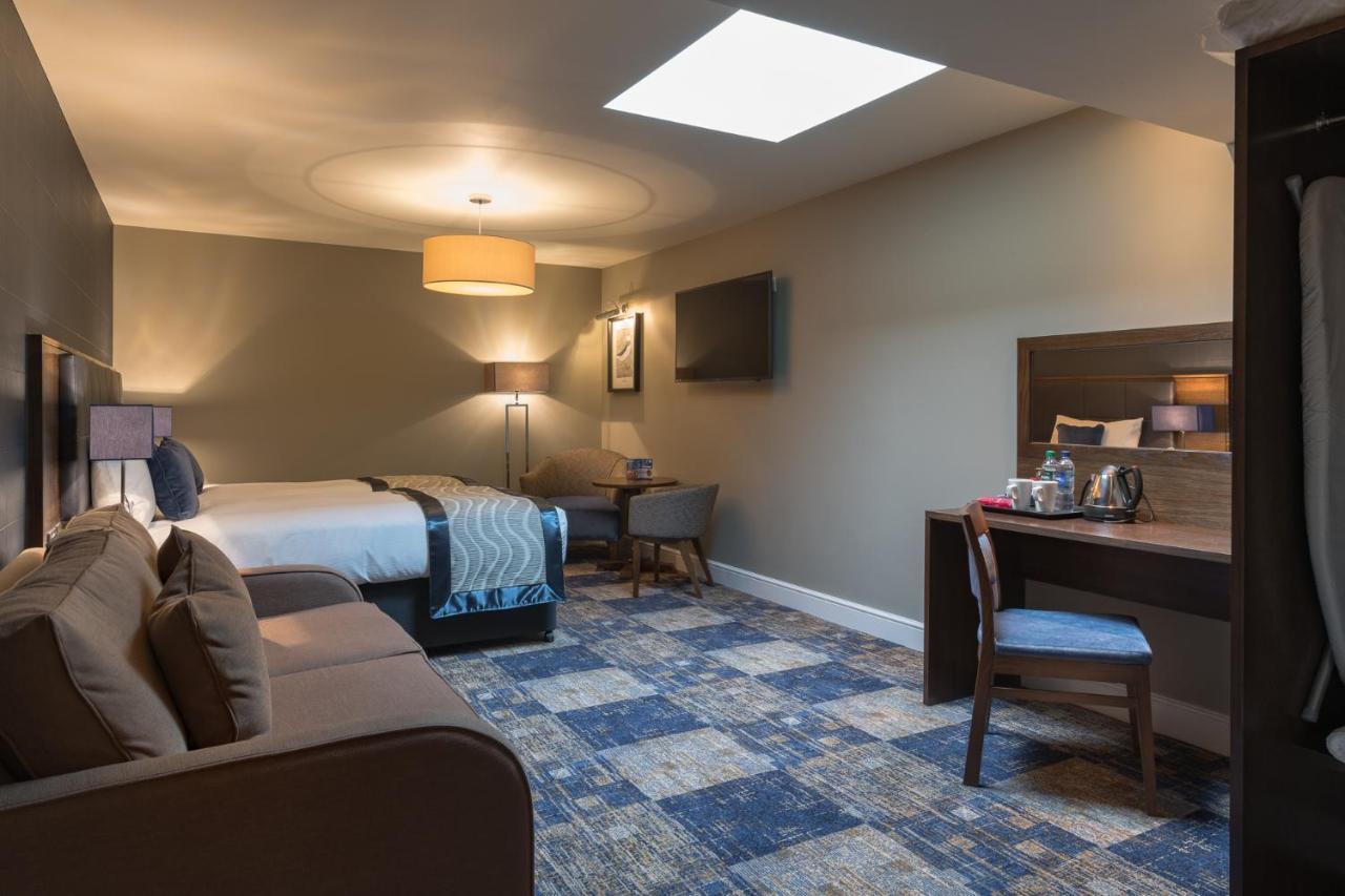 The John Russell Fox Wetherspoon Hotel แอนโดเวอร์ ภายนอก รูปภาพ