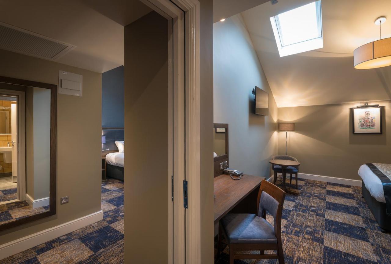 The John Russell Fox Wetherspoon Hotel แอนโดเวอร์ ภายนอก รูปภาพ